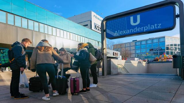 United Airlines Group Booking - How to Plan Your Trip Together